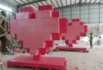 桃心雕塑工程選用，美陳雕塑，不銹鋼桃心雕塑展示