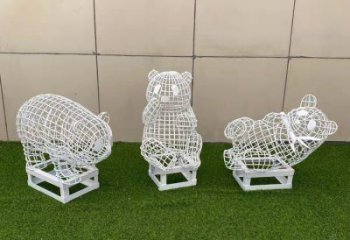 廣場熊貓雕塑優價，鋼管組合，鏤空熊貓雕塑廠家