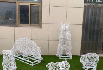 戶外熊貓雕塑通用，多彩藝術，景觀鏤空熊貓雕塑供應