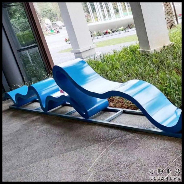 抽象造型坐凳雕塑，不銹鋼烤漆工藝效果