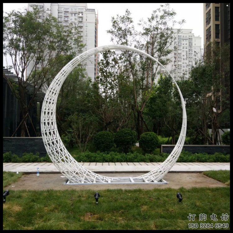 月牙雕塑制造，歐式風格，鏤空月牙雕塑廠家定價