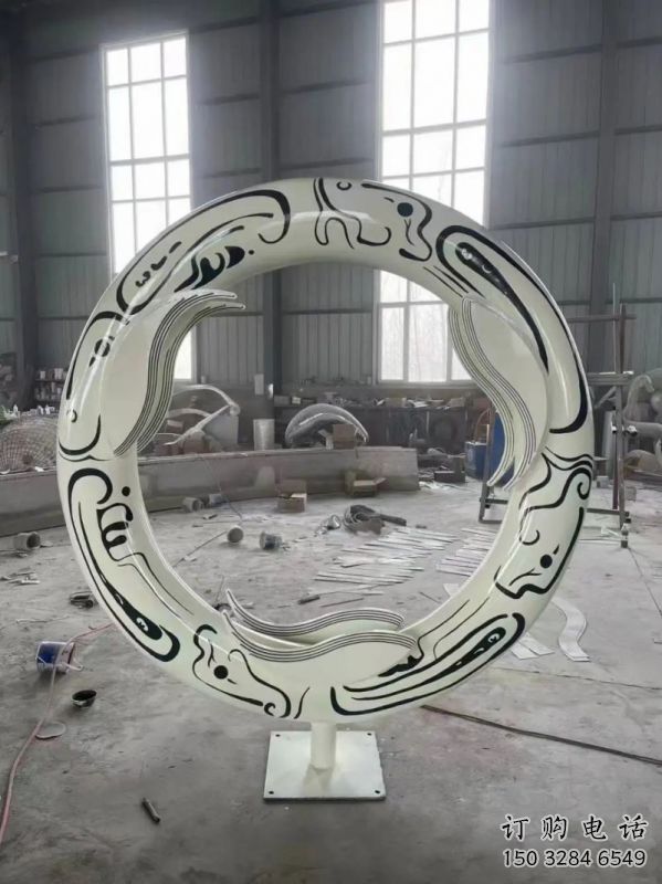 圓環(huán)雕塑選定，園林裝飾，大型烤漆圓環(huán)雕塑公司提供