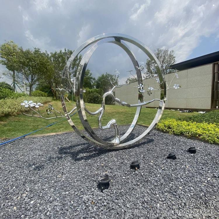 圓環(huán)樹雕塑廠家，標識雕塑，不銹鋼圓環(huán)樹雕塑定制