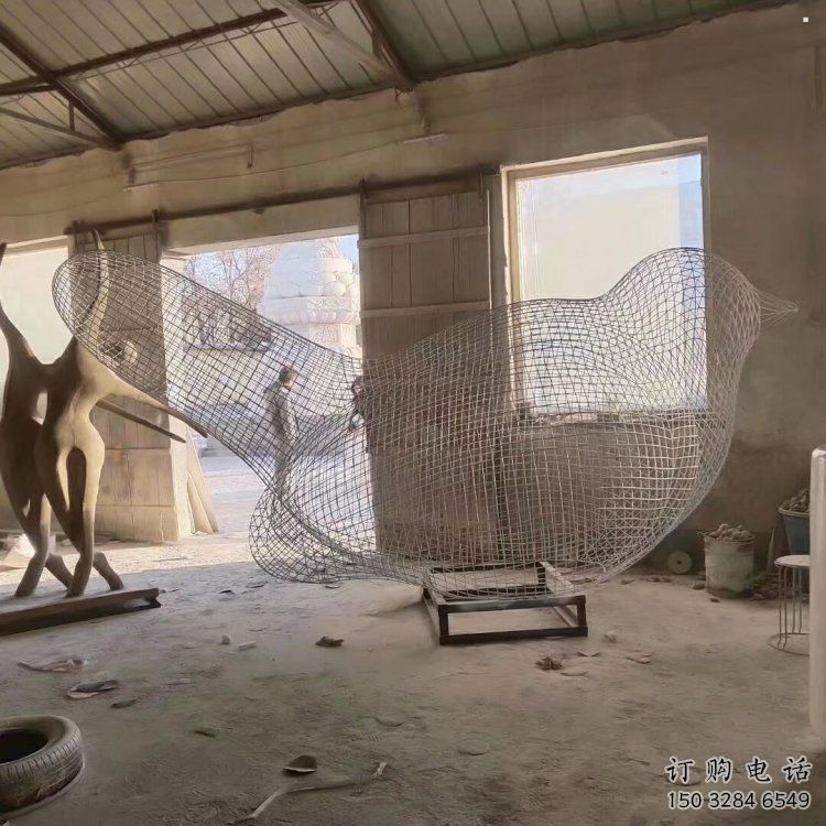制造鏤空鳥雕塑，地標擺件，烤漆鐵藝小鳥雕塑精選