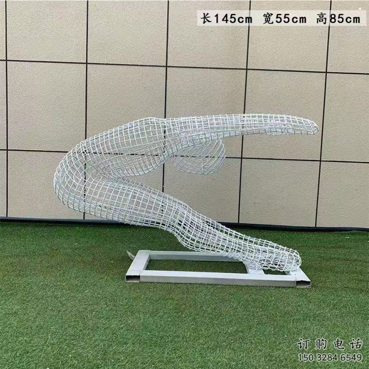 鏤空運動員雕塑定做，小區擺件，體育人物雕塑制作