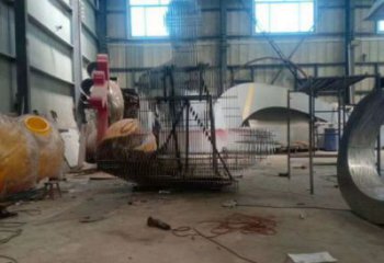 鏤空人物雕塑廠家，廣場系列，鐵藝西方人物雕塑定價