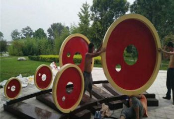 車輪雕塑精品，白鋼構件，別墅車輪雕塑供求