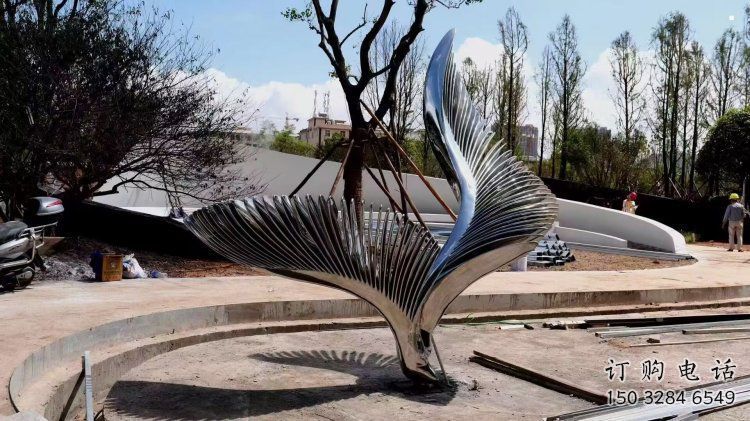 景觀鳥翅雕塑優選，陸地擺件，藝術不銹鋼鳥翅雕塑供應