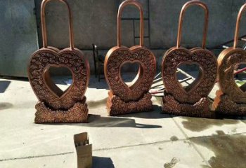 藝術鎖子雕塑觀賞型，街景小品，不銹鋼鎖子雕塑主題常用