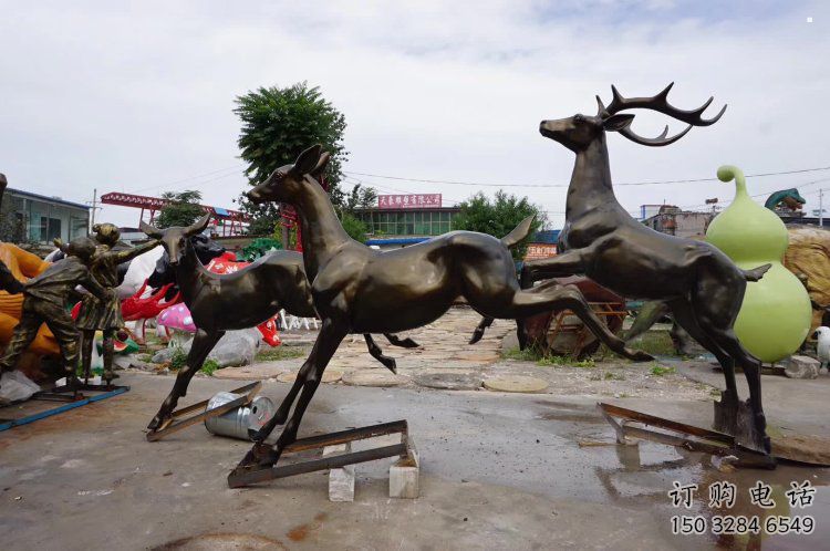 銅陵戶外小鹿批發，動物雕塑，梅花鹿銅雕塑供求