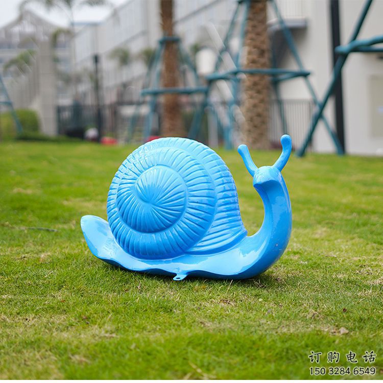 東方彩繪蝸牛雕塑廠家，園林動物小品，玻璃鋼蝸牛雕塑生產