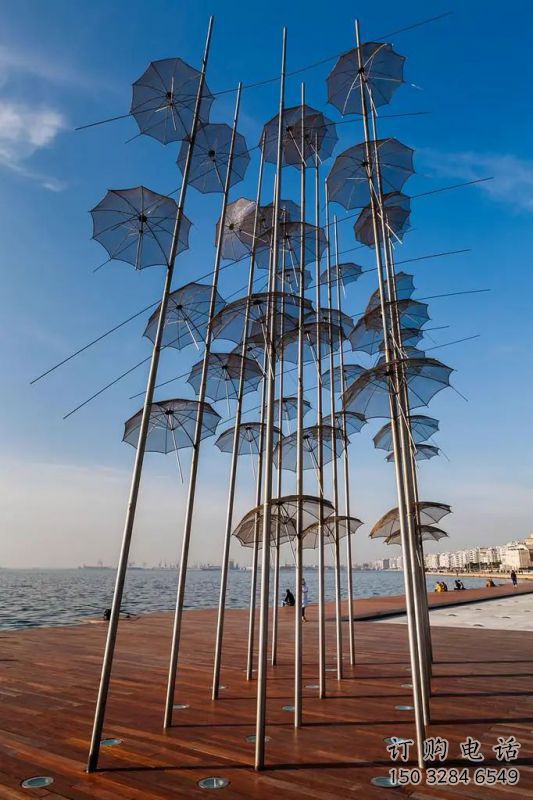 臨高步行街雨傘雕塑