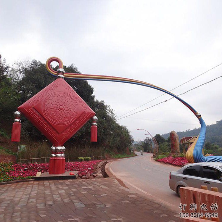 鄭州街道中國結(jié)雕塑