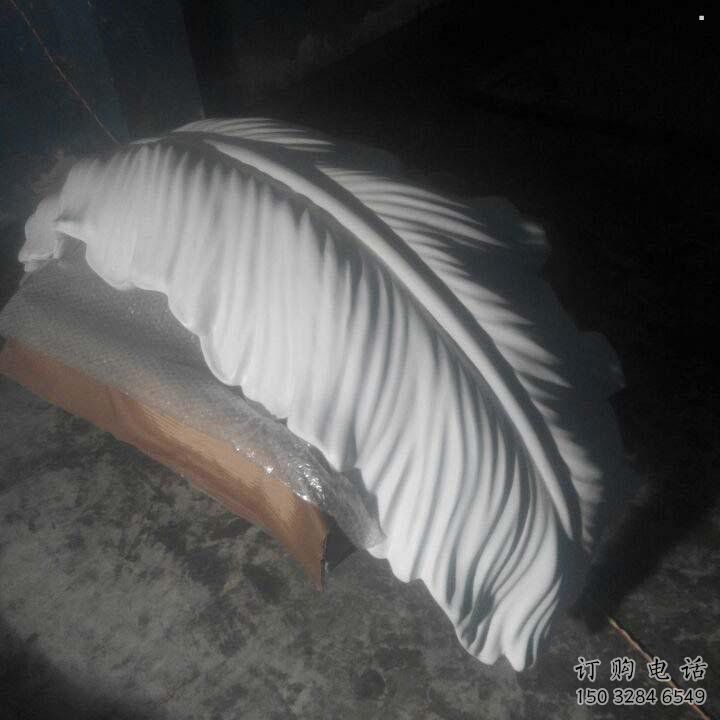 恩施羽毛雕塑供應，花園小品，酒店玻璃鋼羽毛雕塑展品