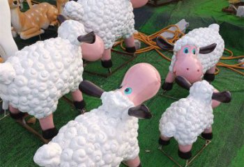 白城小區小羊雕塑，彩繪動物雕塑，抽象效果