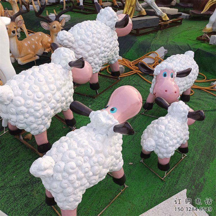 鎮(zhèn)江小區(qū)小羊雕塑，彩繪動(dòng)物雕塑，抽象效果