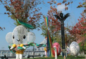 玉泉戶外鏤空卡通雕塑供應，花園小品，鐵藝卡通雕塑展品