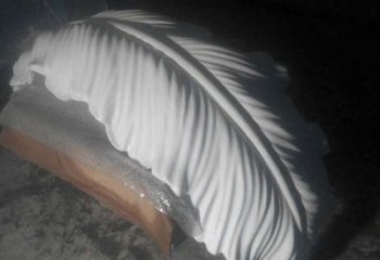 尖草坪羽毛雕塑供應，花園小品，酒店玻璃鋼羽毛雕塑展品