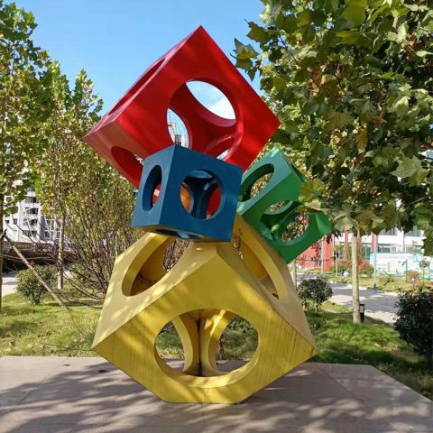 魔方雕塑廠家，室外雕塑，不銹鋼魔方雕塑選定